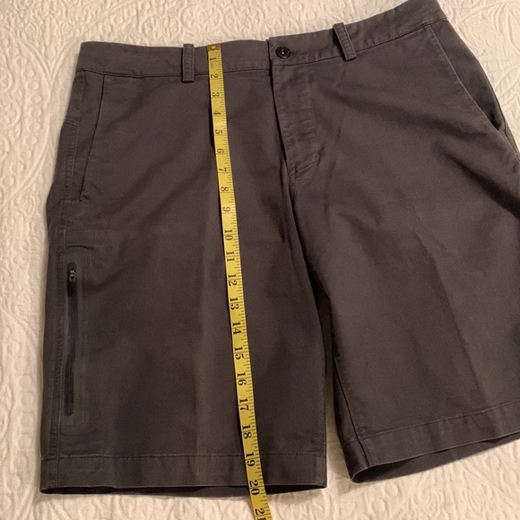 The North Face Men’s Standard Shorts - Picture 14 of 16